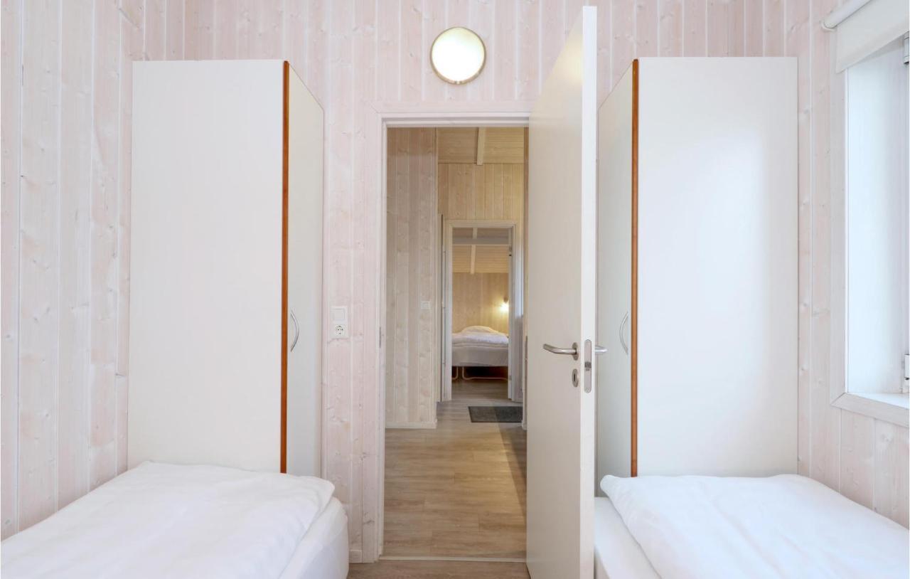 Amazing home in Friedrichskoog with 3 Bedrooms, Sauna&WiFi Exterior foto