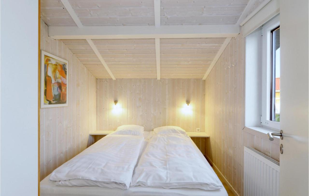 Amazing home in Friedrichskoog with 3 Bedrooms, Sauna&WiFi Exterior foto